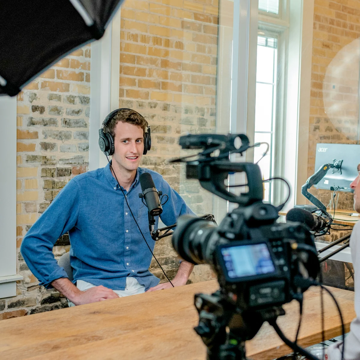 Episode cover — leaders in conversation